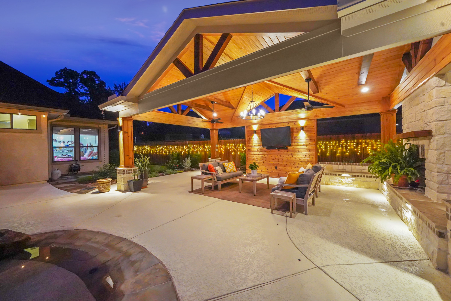 Outdoor Patio - Alvin - Backyard Retreats