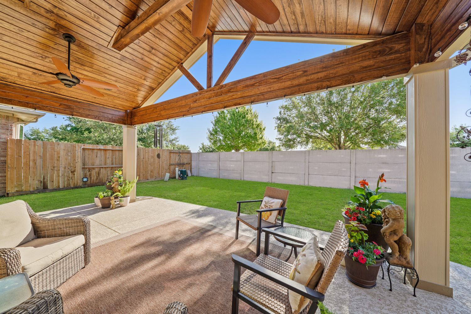 Beautiful covered patio 