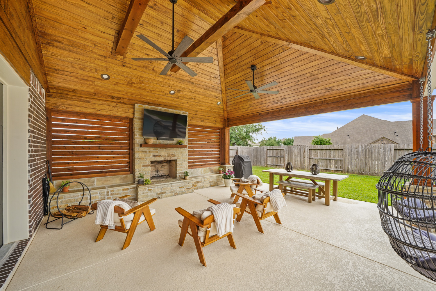 Beautiful covered patio 