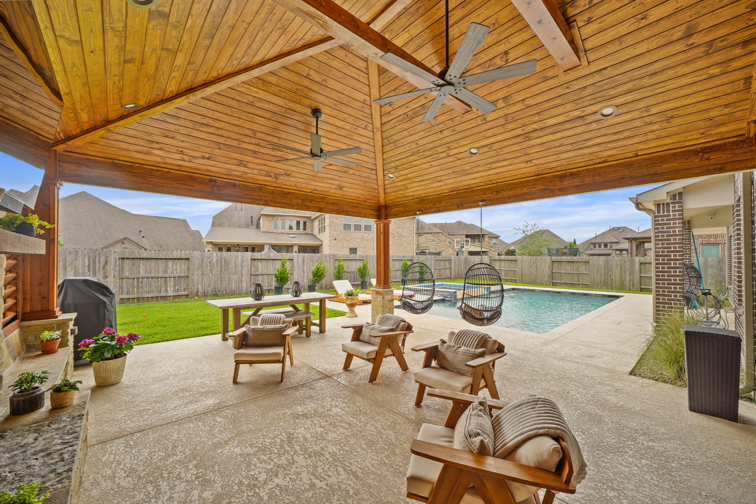 Beautiful covered patio 