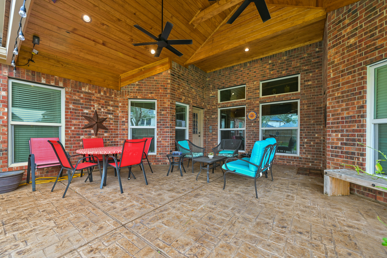 Backyard-Retreats_Pearland-Contractor-106_covered-patio