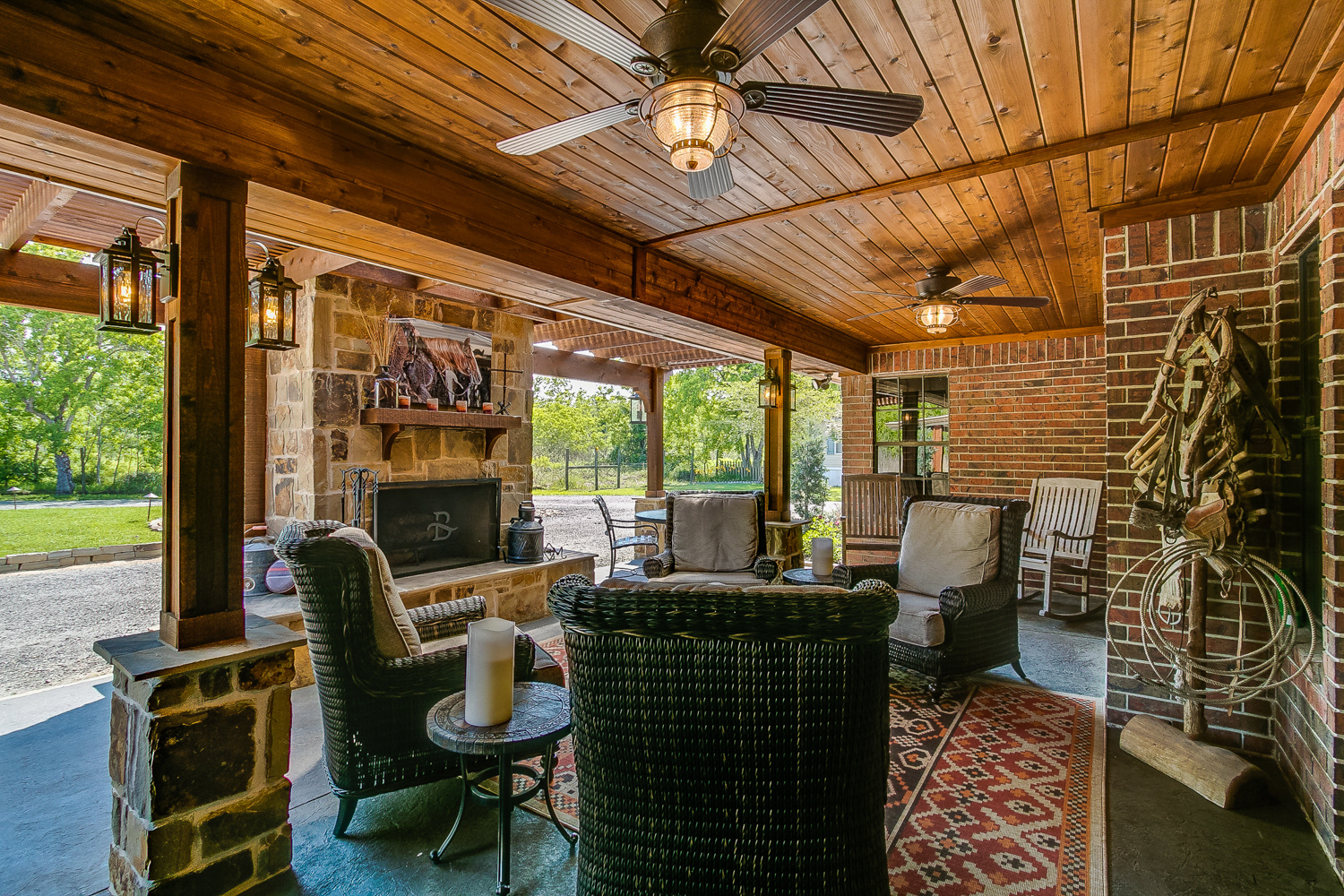 Backyard Retreats Outdoor Living Room Service