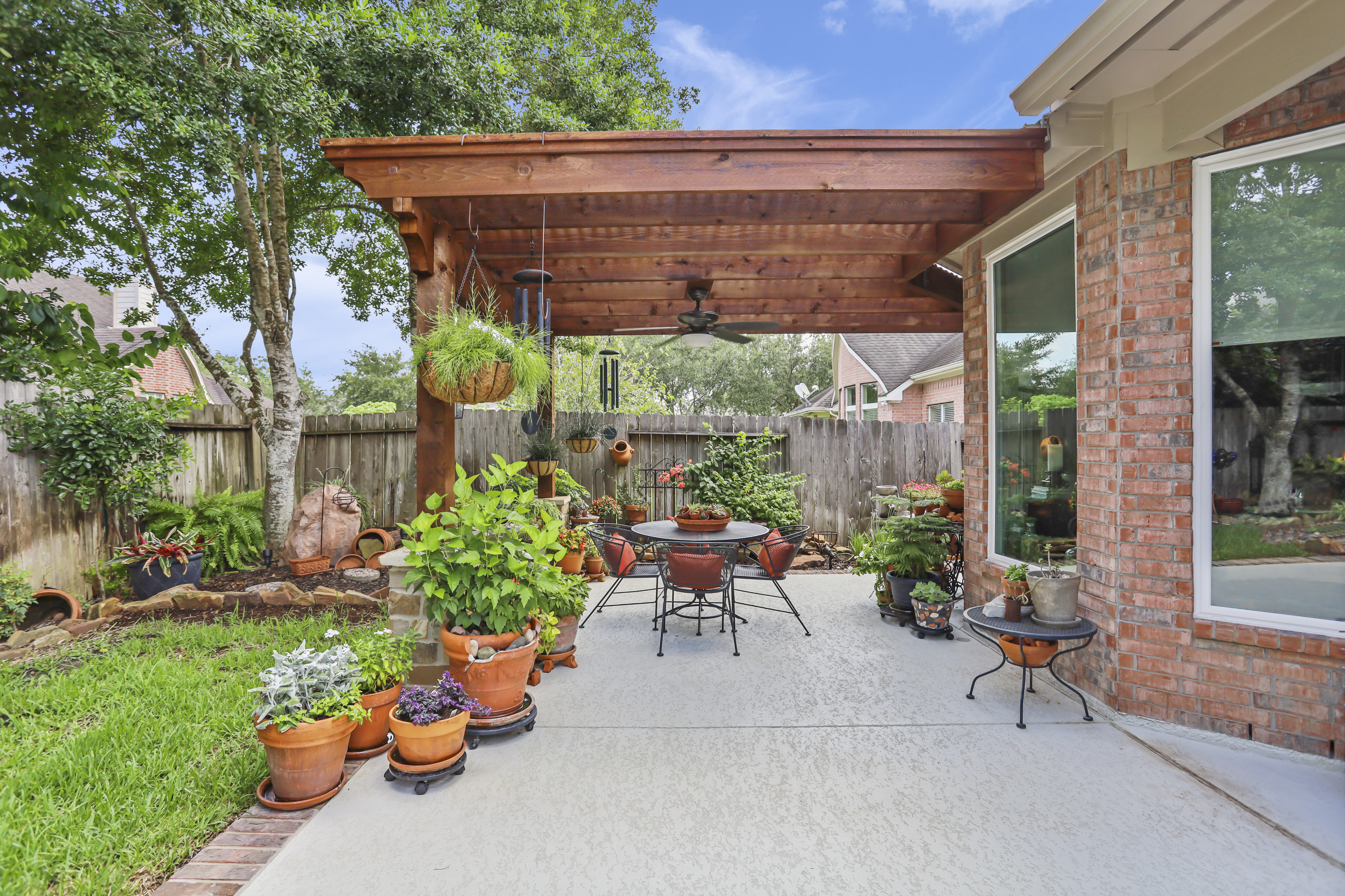 Backyard-Retreats-Arbors-View