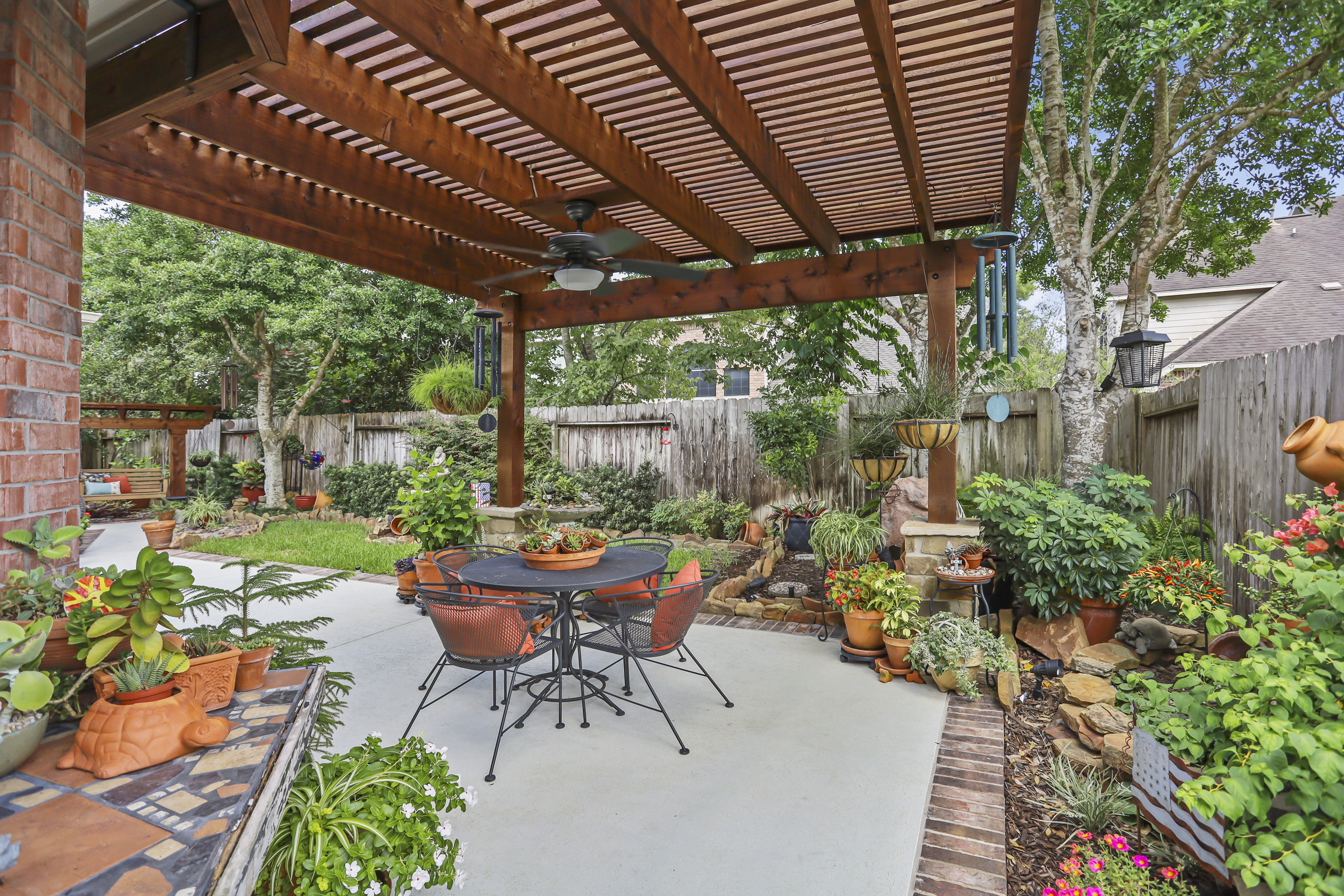 Backyard-Retreats-Arbors