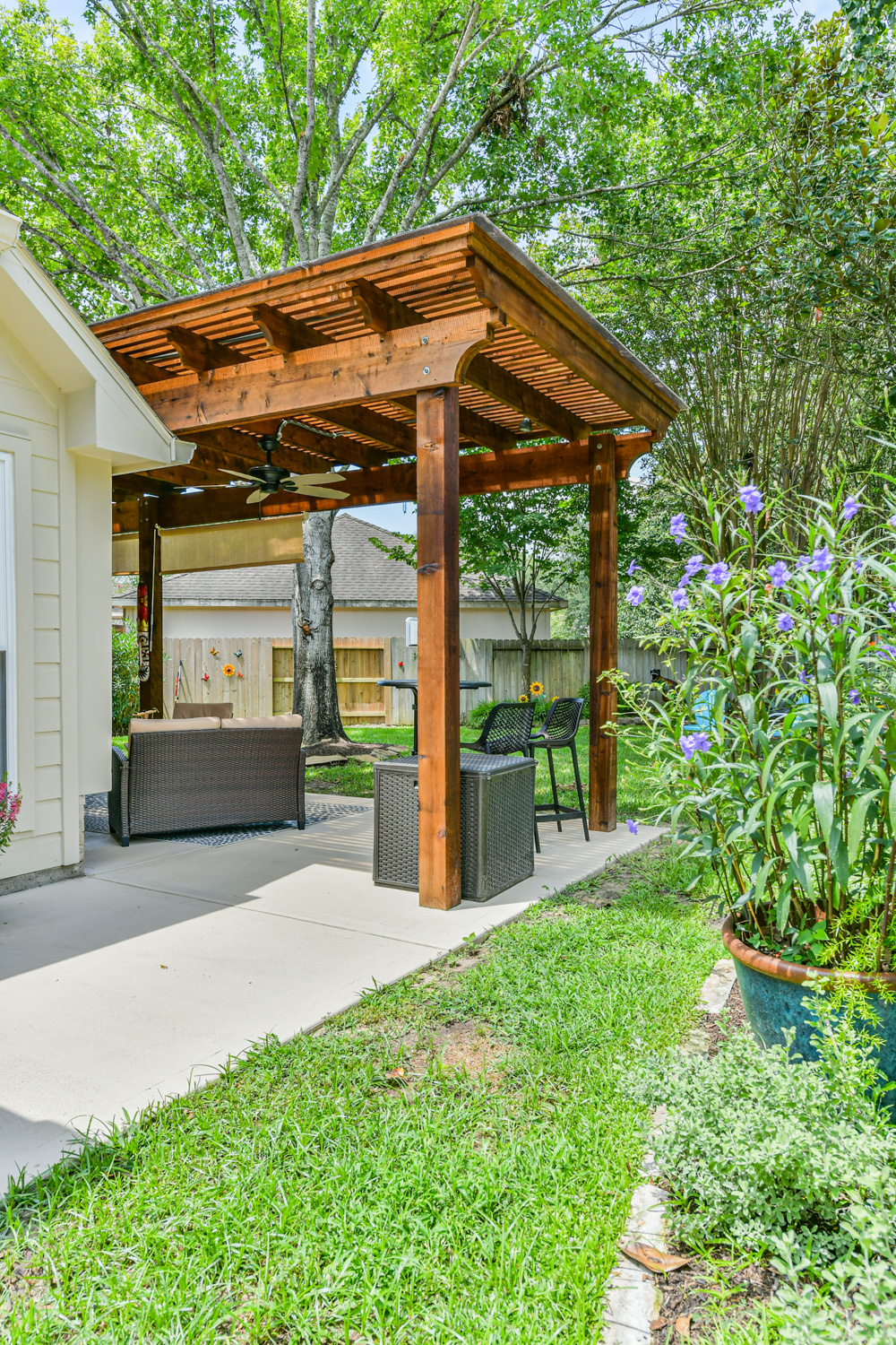 Backyard-Retreats_Pearland-Contractor-192_arbor