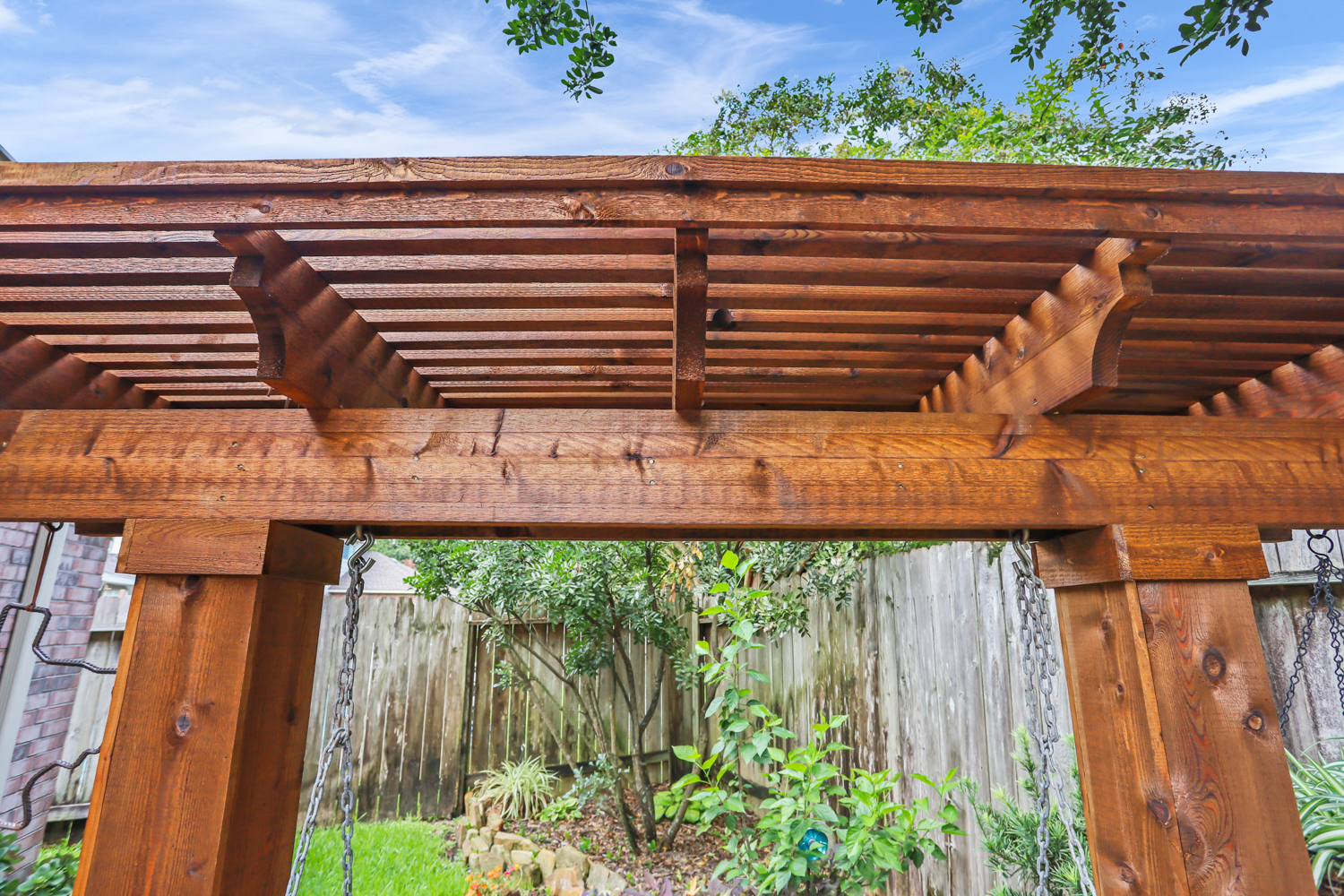 Backyard-Retreats_Pearland-Texas_beautiful-custom-arbors-for-your-backyard-10