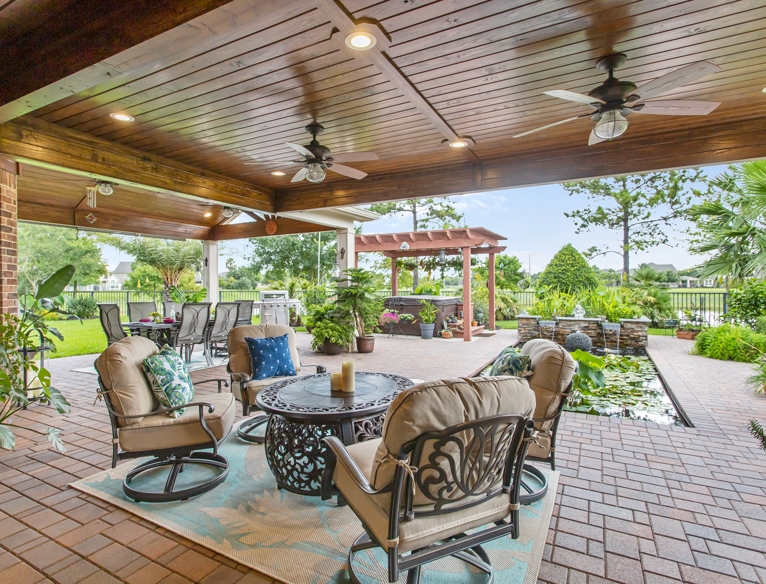 Backyard-Retreats_Pearland-Texas_beautiful-custom-arbors-for-your-backyard-16