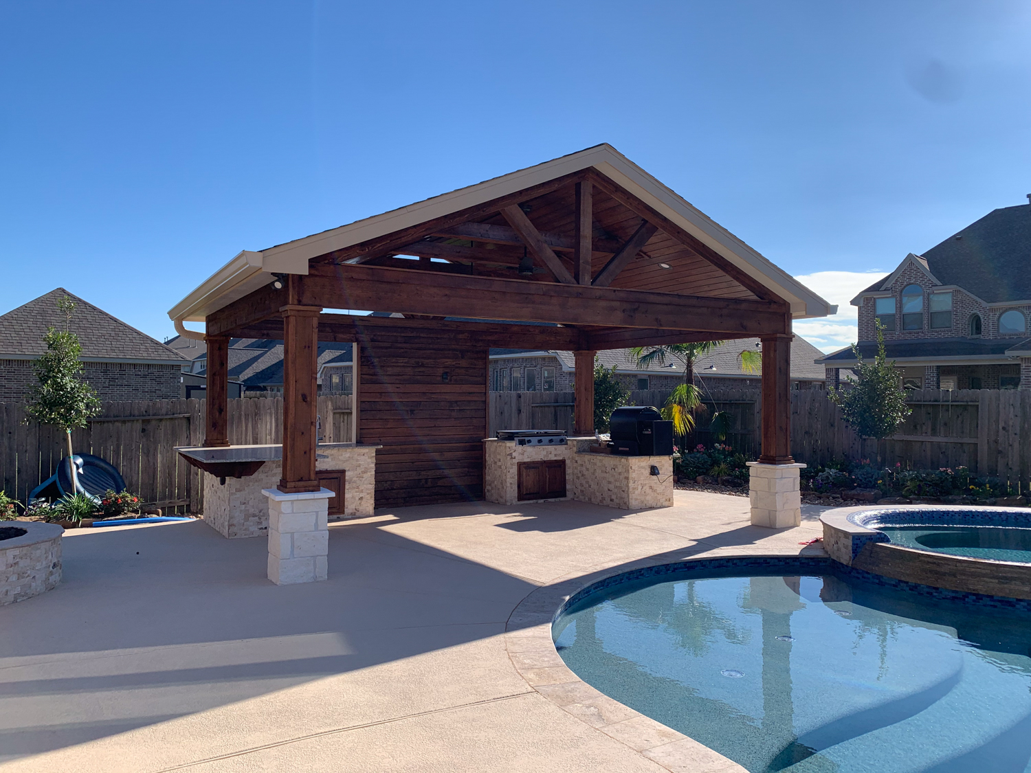 Backyard-Retreats_Pearland-Texas_beautiful-custom-cabanas-for-your-backyard-12