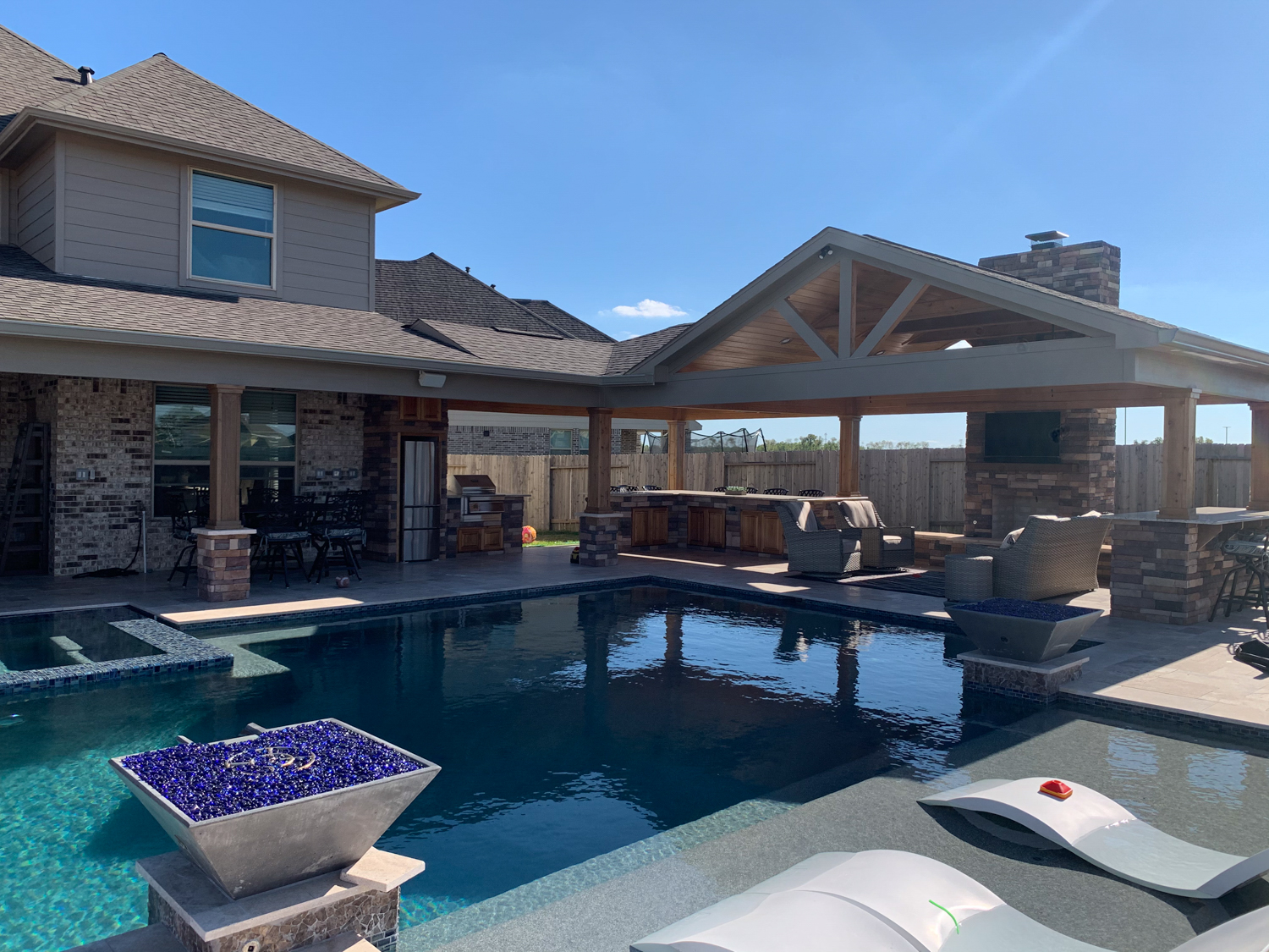 Backyard-Retreats_Pearland-Texas_beautiful-custom-cabanas-for-your-backyard-15