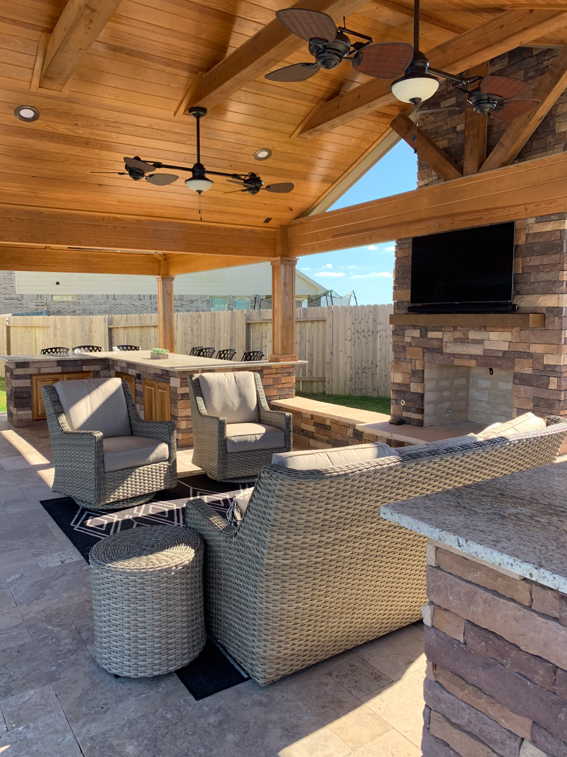 Backyard-Retreats_Pearland-Texas_beautiful-custom-cabanas-for-your-backyard-17