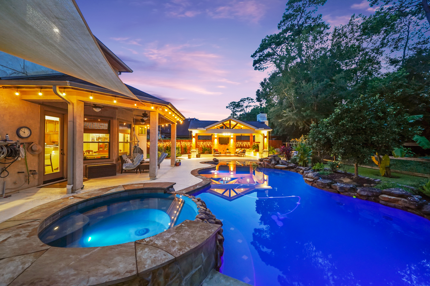 Backyard-Retreats_Pearland-Texas_beautiful-custom-cabanas-for-your-backyard-32