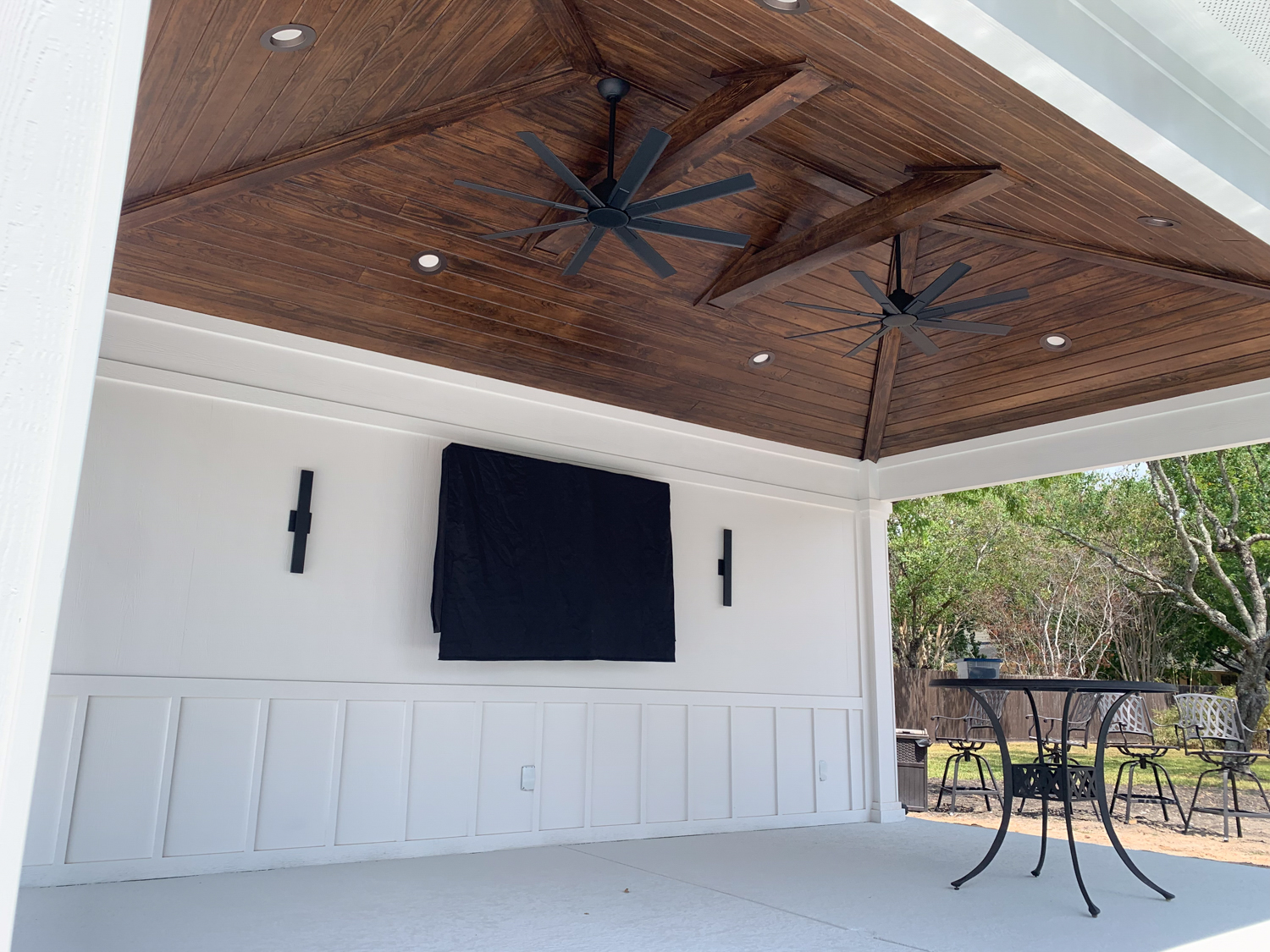 Backyard-Retreats_Pearland-Texas_beautiful-custom-cabanas-for-your-backyard-4