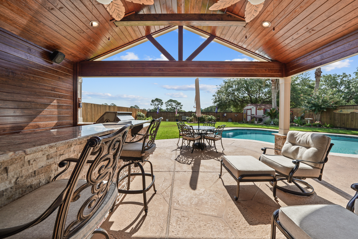 Backyard-Retreats_Pearland-Texas_beautiful-custom-covered-patios-for-your-backyard-31