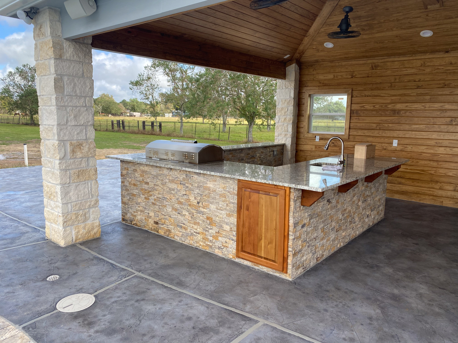 Backyard-Retreats_Pearland-Texas_beautiful-custom-covered-patios-for-your-backyard-47
