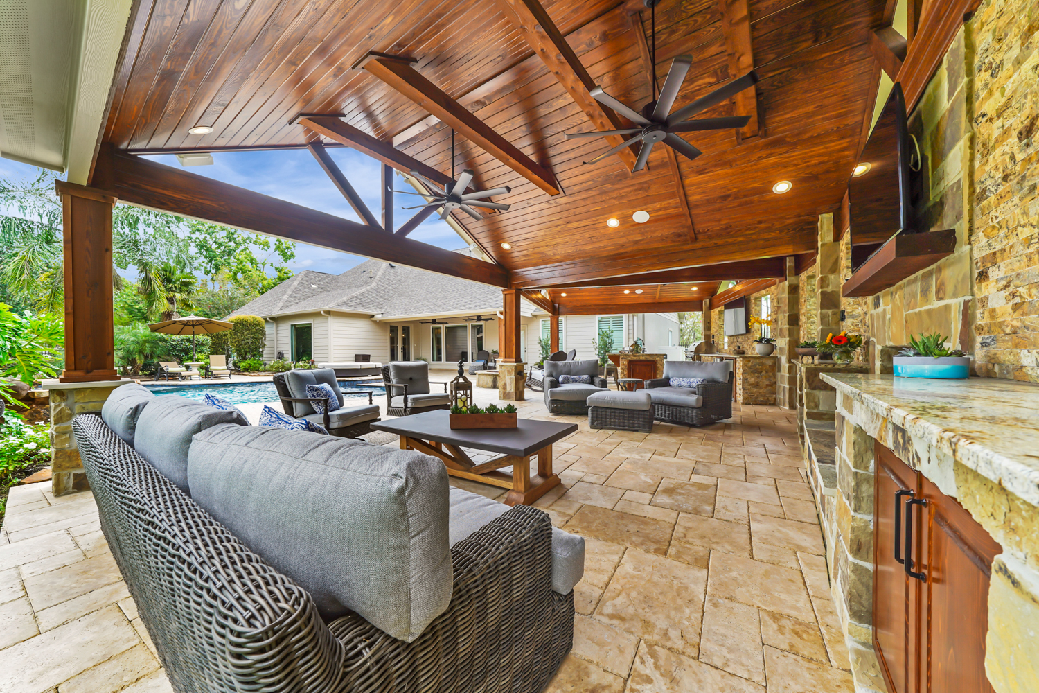 Backyard-Retreats_Pearland-Texas_beautiful-custom-covered-patios-for-your-backyard-52