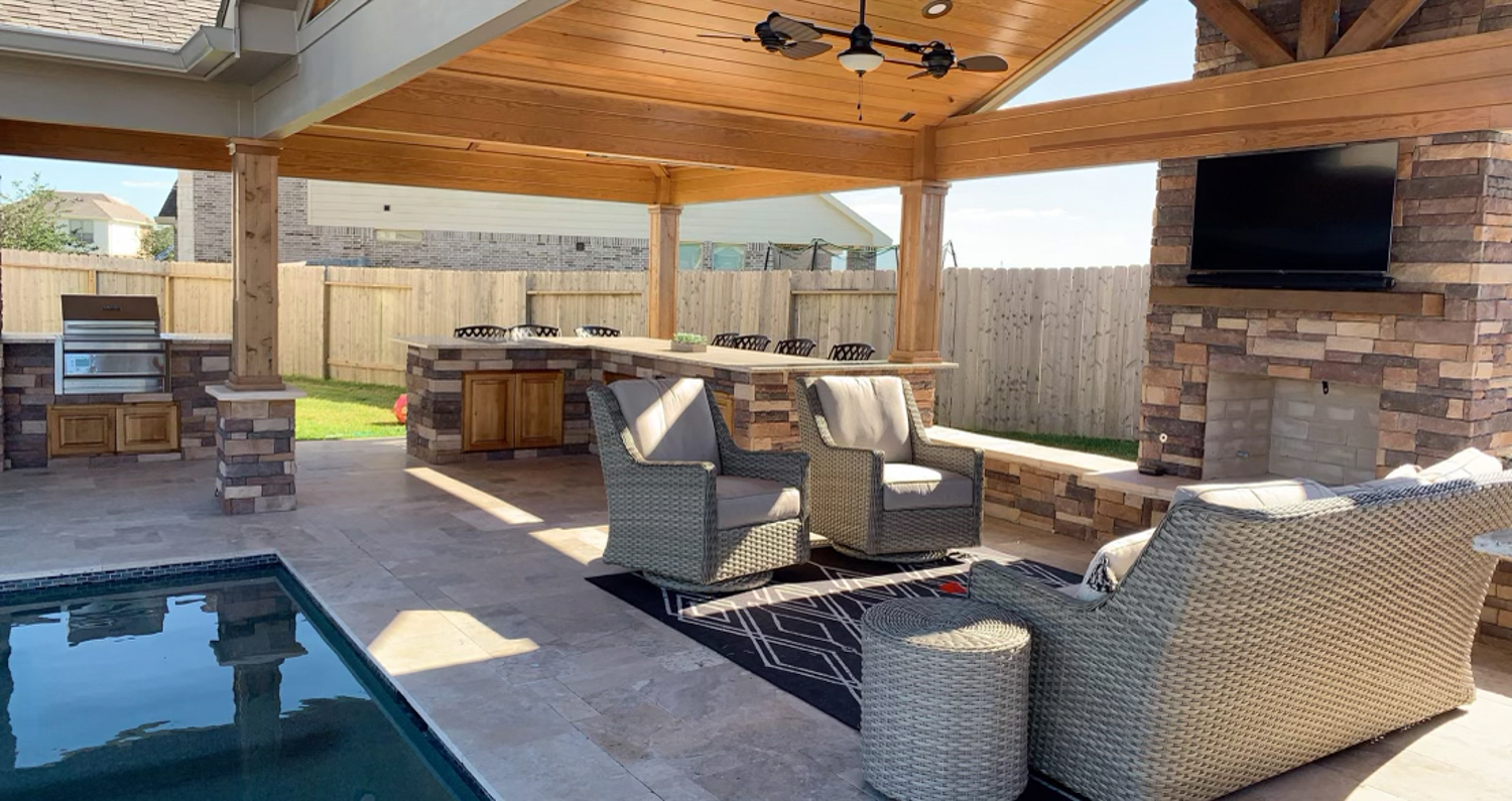 Backyard-Retreats_Pearland-Texas_beautiful-custom-covered-fireplaces-and-firepits-for-your-backyard-19