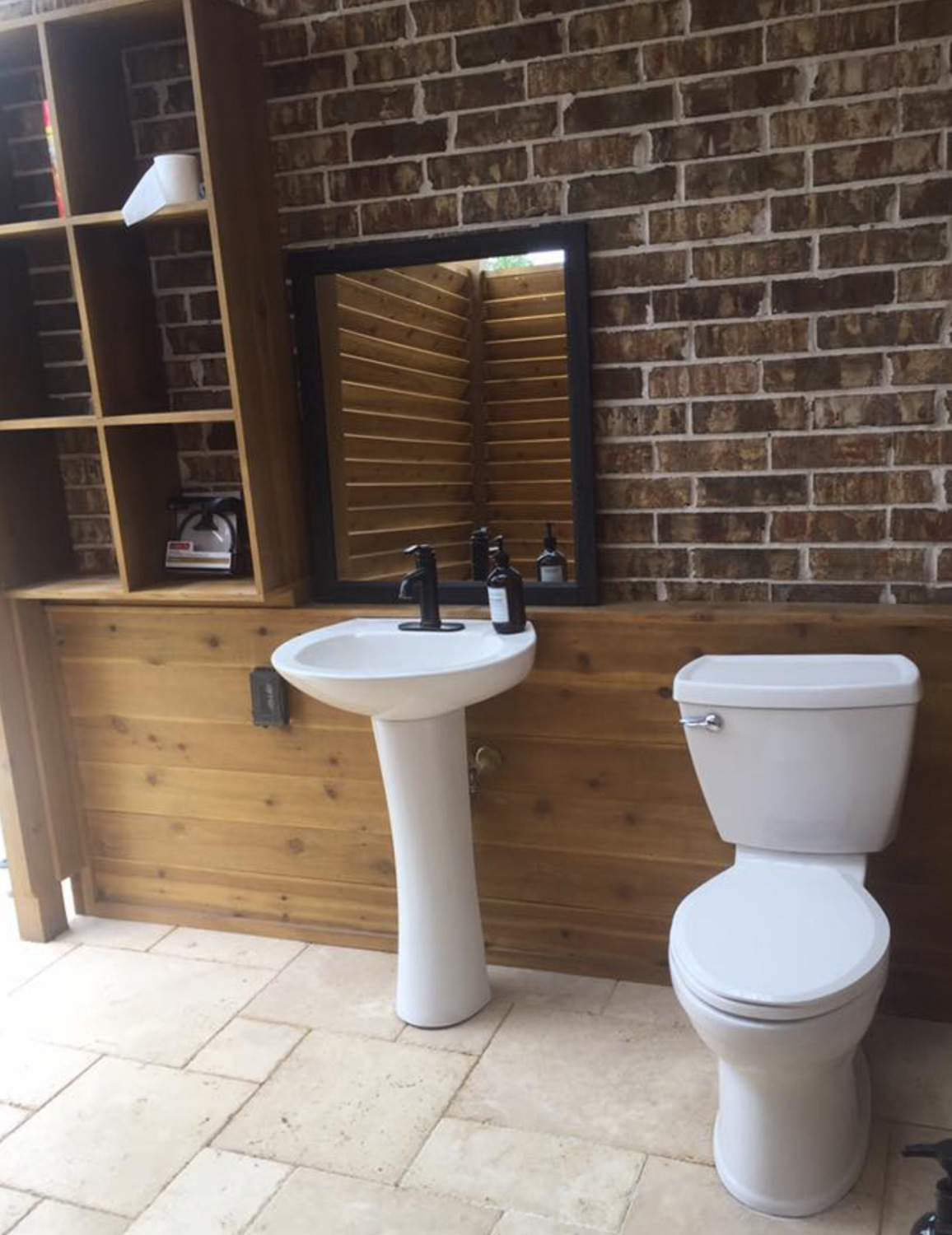 Backyard-Retreats_Pearland-Contractor-003_flooring-options