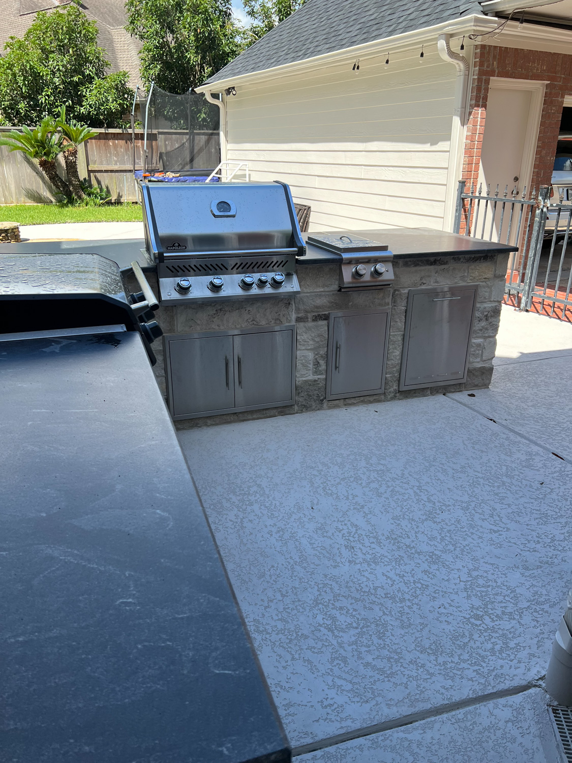 Backyard-Retreats_Pearland-Contractor-035_outdoor-kitchen