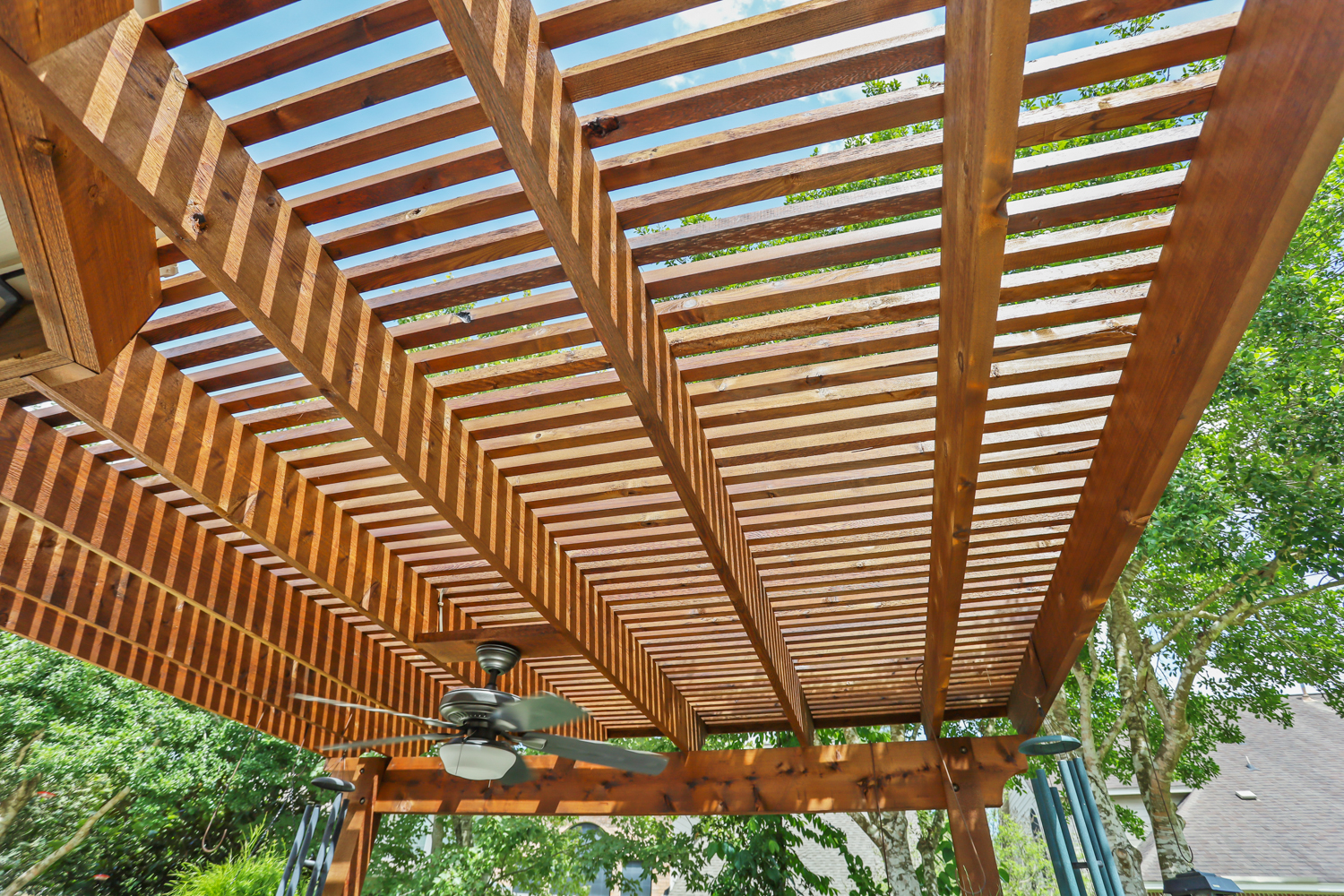Backyard-Retreats_Pearland-Texas_beautiful-custom-pergolas-for-your-backyard-10