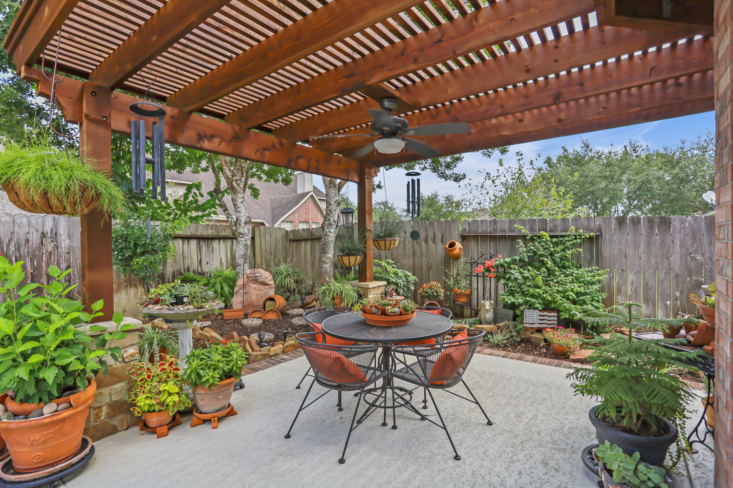 Backyard-Retreats_Pearland-Texas_beautiful-custom-pergolas-for-your-backyard-12