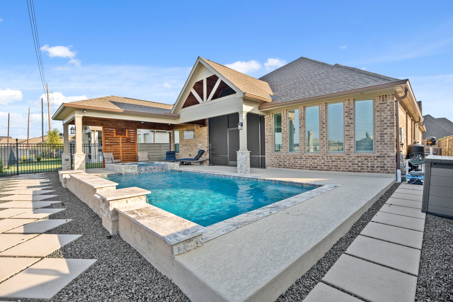 manvel-tx-backyard-pool-raised-spa-covered-patio