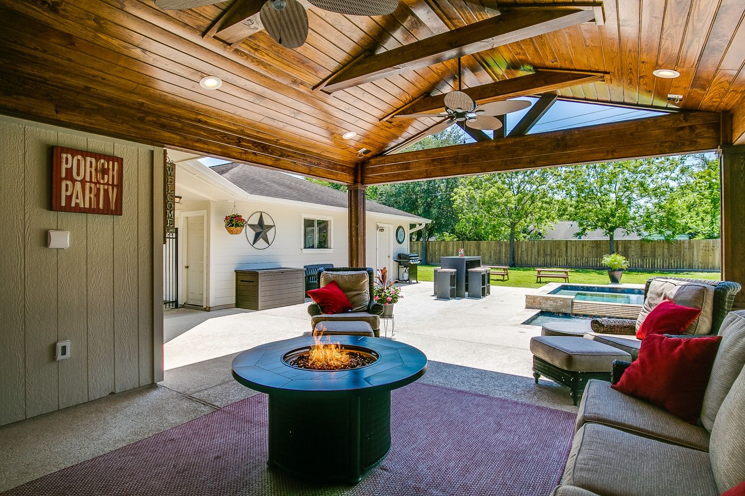 Backyard-Retreats_Pearland-Contractor-177_firepit