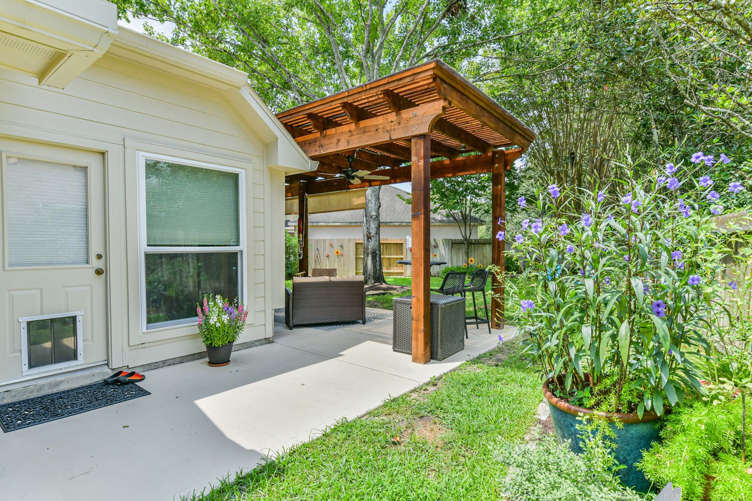 Backyard-Retreats_Pearland-Contractor-191_pergola