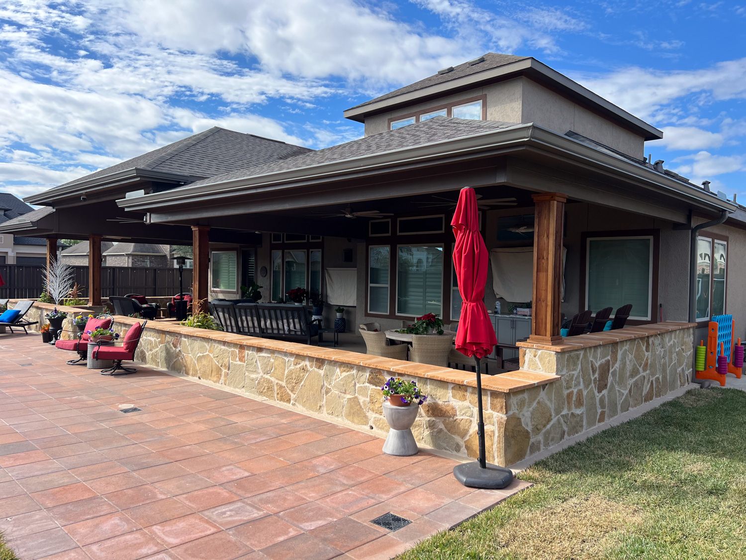 Backyard-Retreats_Pearland-Contractor-125_covered-patio