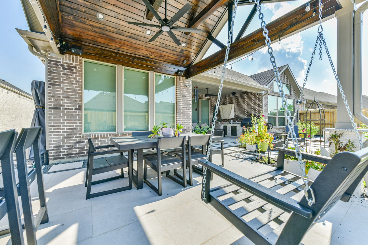 Backyard-Retreats_Pearland-Contractor-011_cabana