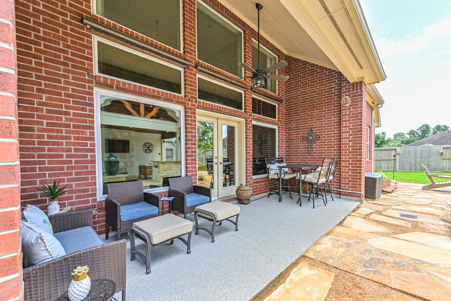 Backyard-Retreats_Pearland-Contractor-043_covered-patio