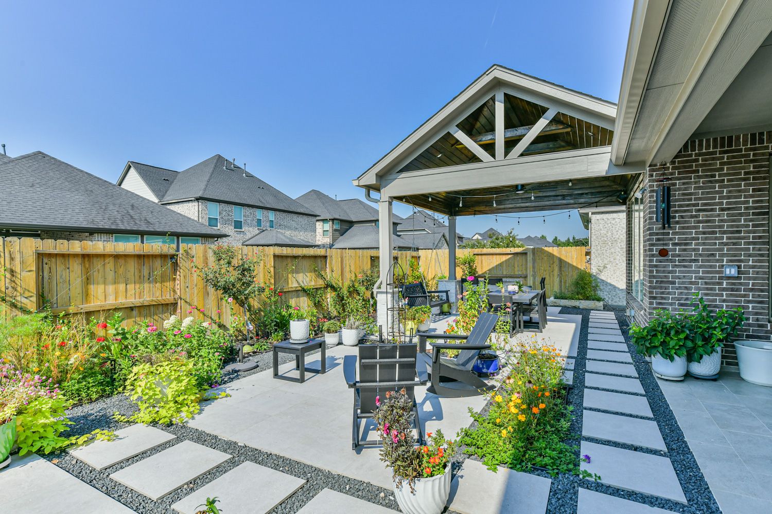 Backyard-Retreats_Cabanas-in-Pearland-06