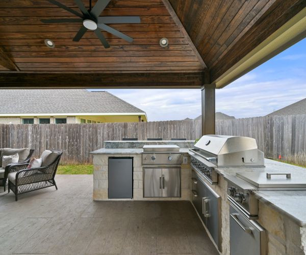 Outdoor Kitchen Gallery