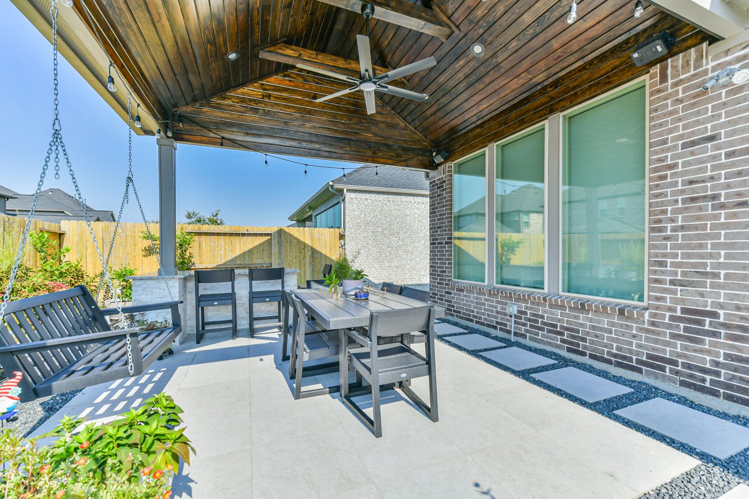 Backyard-Retreats_Pearland-Contractor-009_cabana