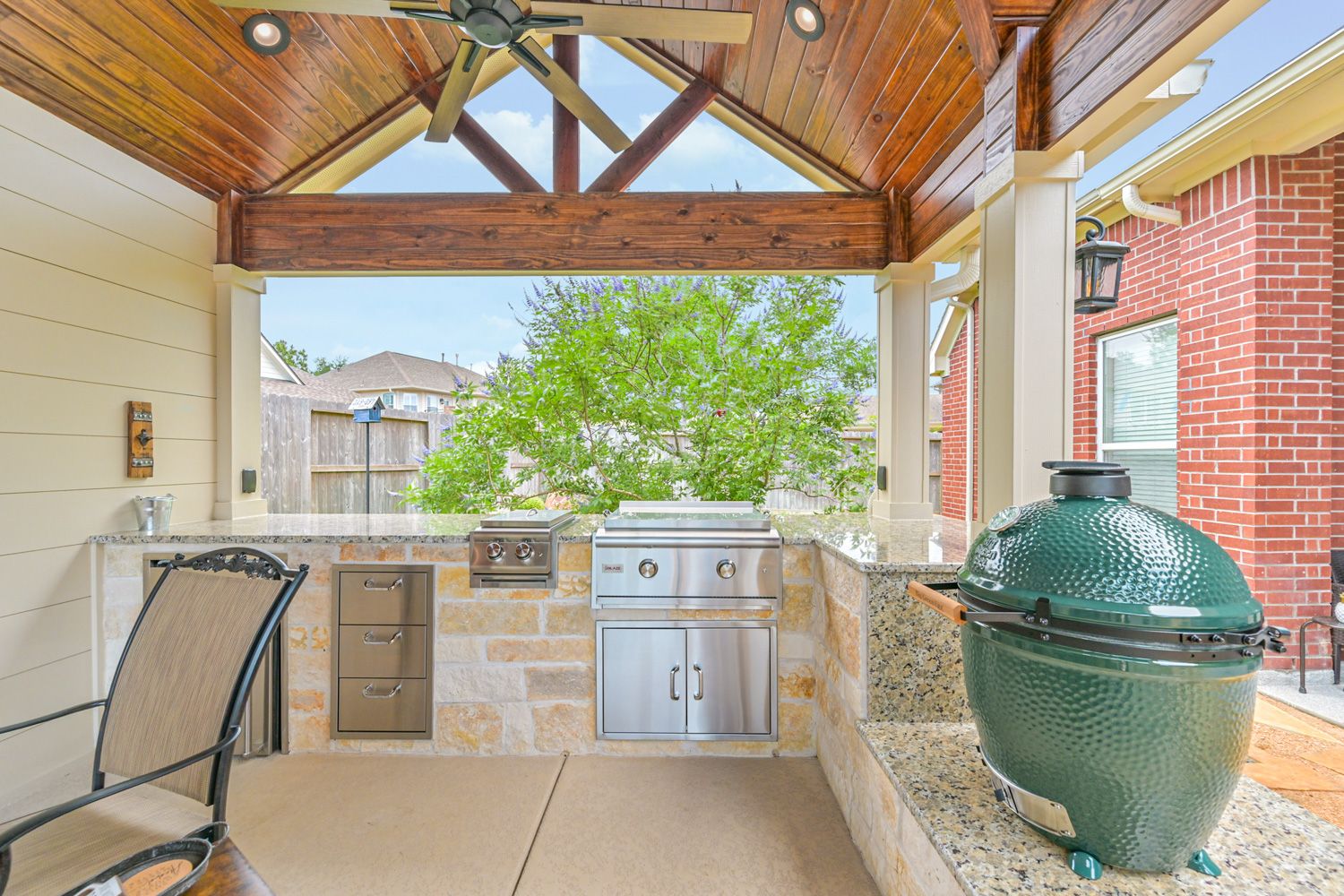 Backyard-Retreats_Pearland-Contractor-047_outdoor-kitchen