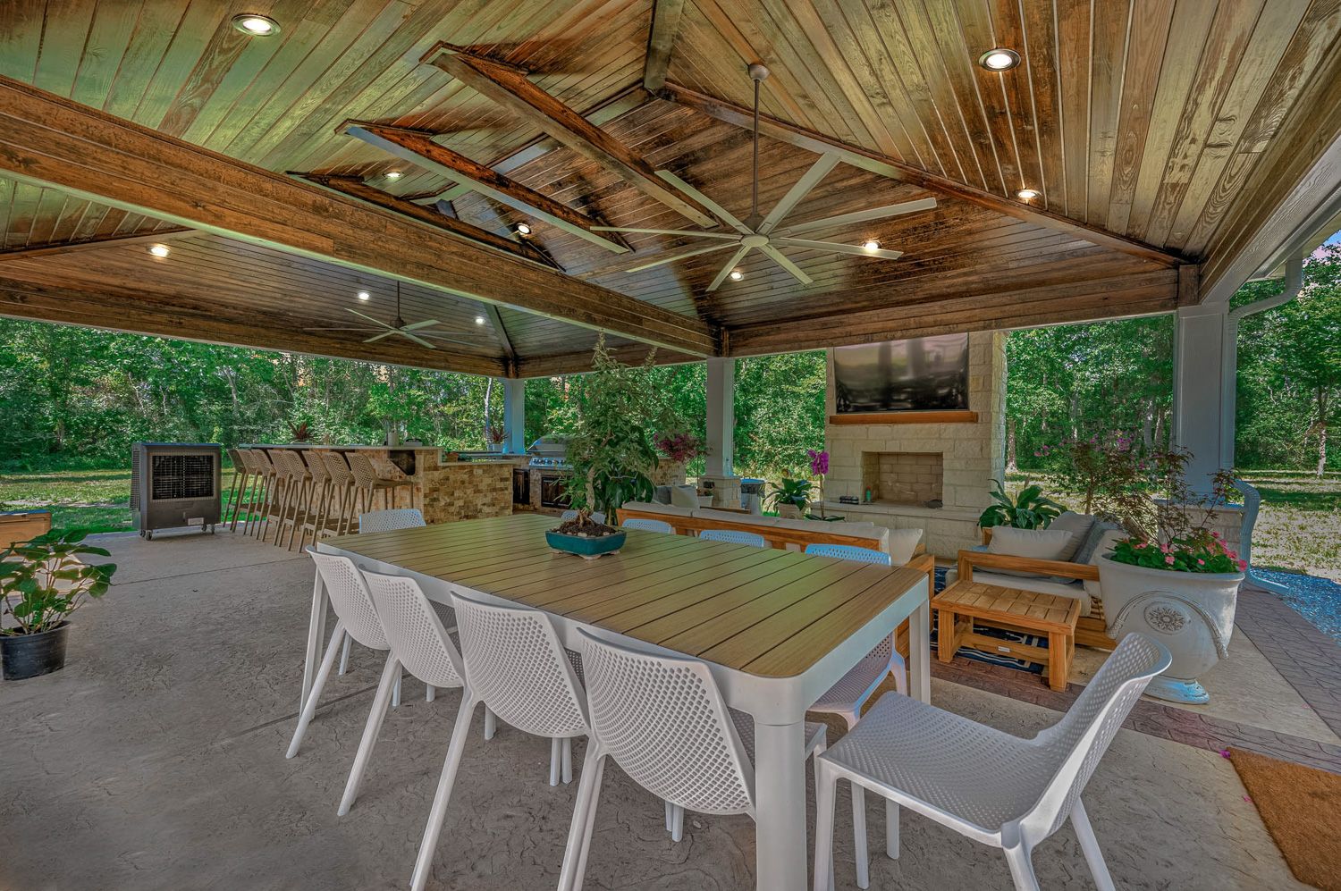 Backyard-Retreats_Pearland-Contractor-160_covered-patio