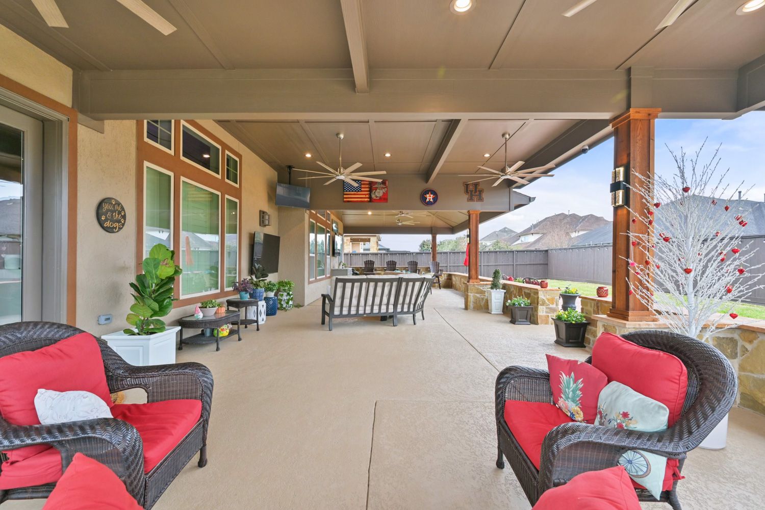 Backyard-Retreats_Pearland-Contractor-102_covered-patio