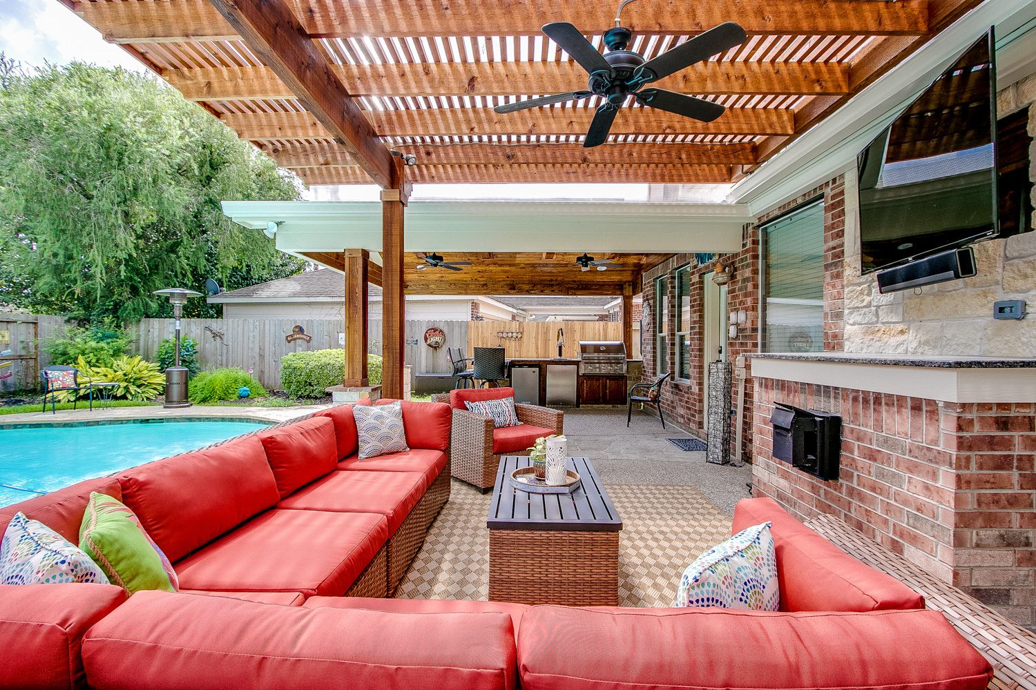 Backyard-Retreats_Pearland-Contractor-175_pergola