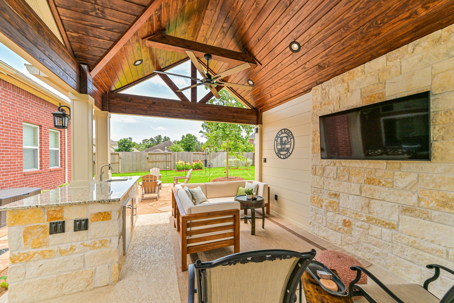 Backyard-Retreats_Pearland-Contractor-044_cabana