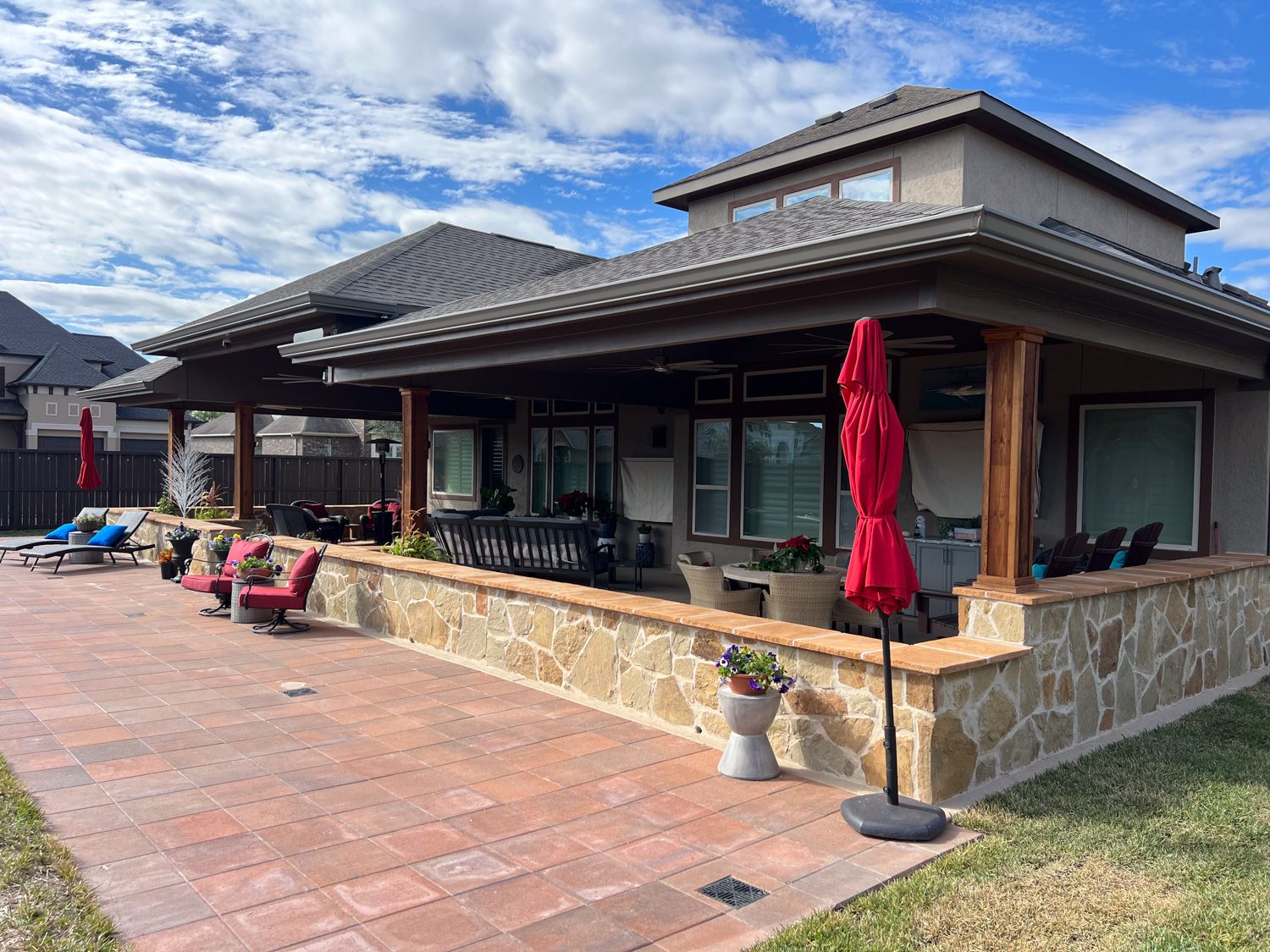 Backyard-Retreats_Pearland-Contractor-126_covered-patio