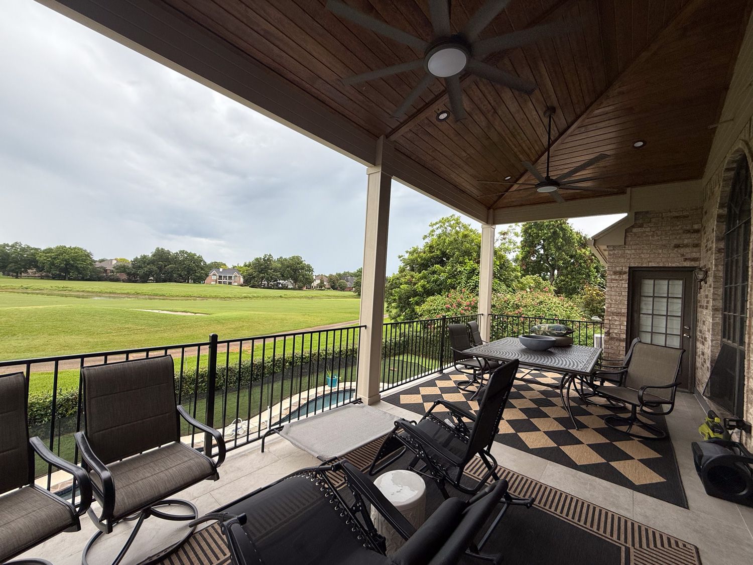 Backyard-Retreats_Pearland-Contractor-029_covered-patio