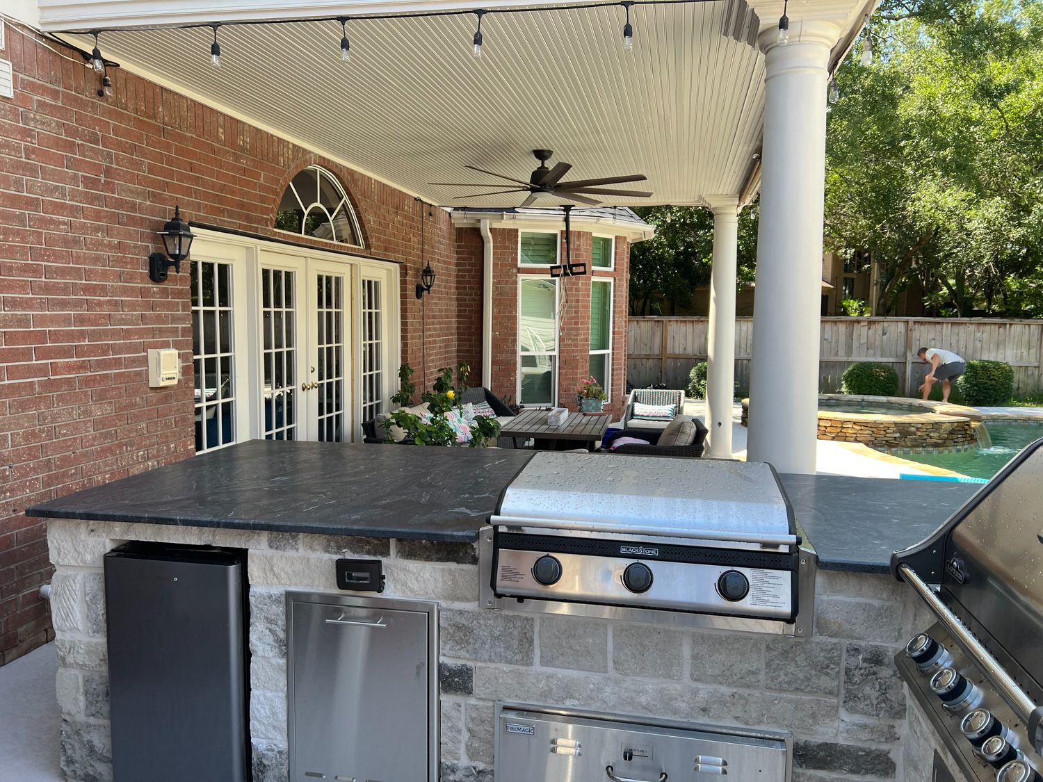 Backyard-Retreats_Pearland-Contractor-036_covered-patio