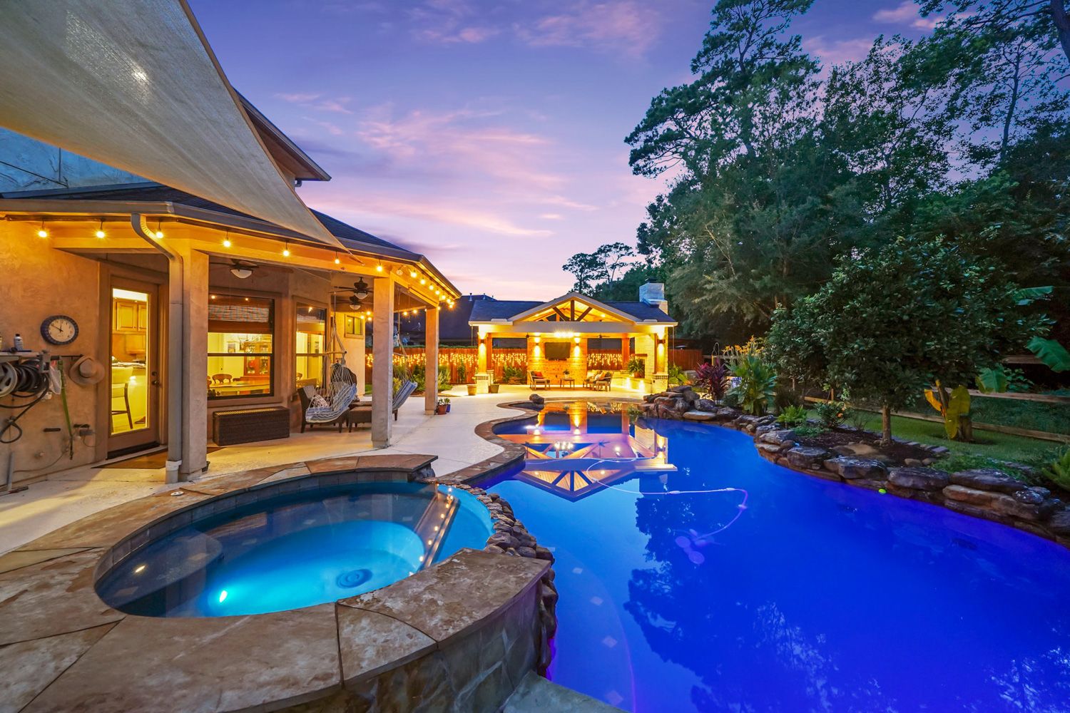 Backyard-Retreats_Pearland-Contractor-004_covered-patios